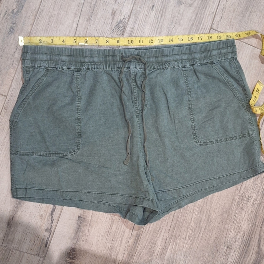 #1642 Torrid Linen Blend Olive Green Women's Casual Shorts Sz 2 ( 18/2X) - Picture 7 of 10